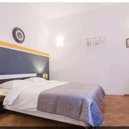 2bedroom *